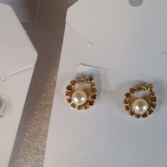 20 Pairs Gold Tone Earrings #A425 - Picture 6 of 7